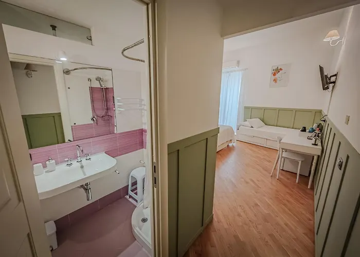 Private Bathroom Triple Room